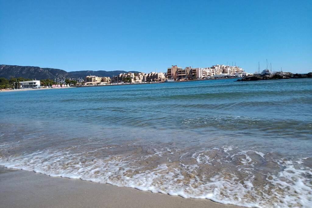 Face Mer Entre Plage Et Marina Bormes-les-Mimosas Luaran gambar